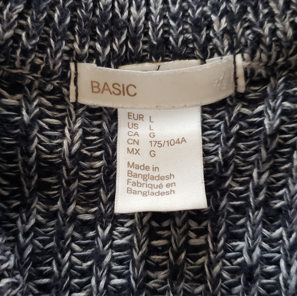 Sweater - Picture 3 of 3